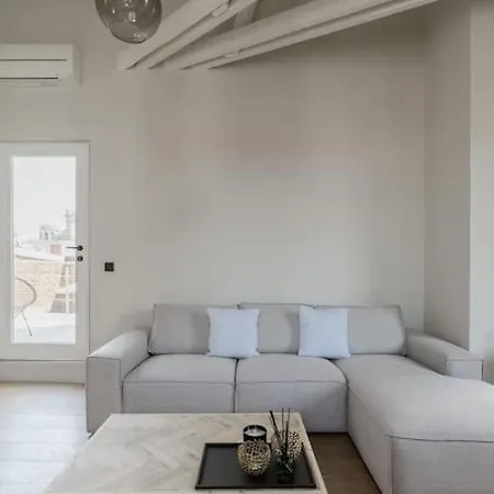 Mooi Licht In Bruisend Antwerpen! Apartament *