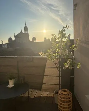 Mooi Licht In Bruisend Antwerpen! Apartament *